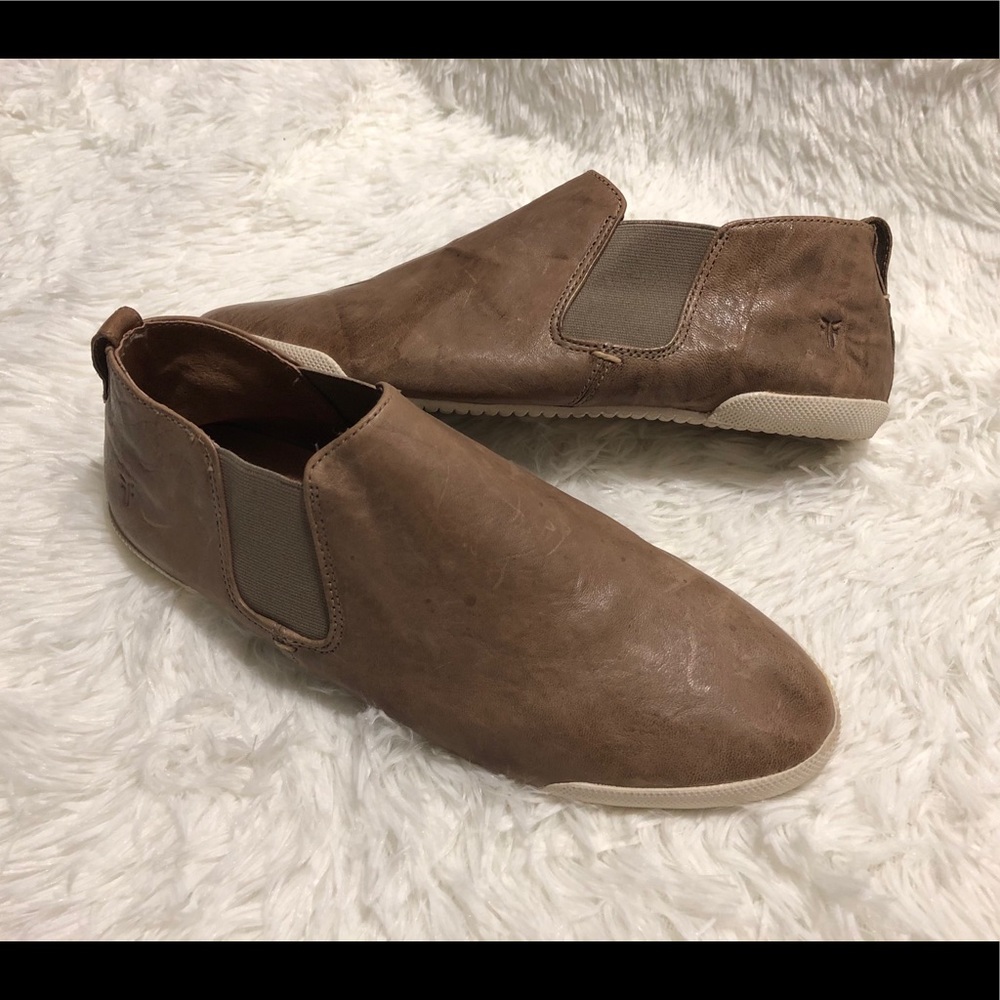 FRYE Melanie Chelsea Slip-on Leather Shoes.